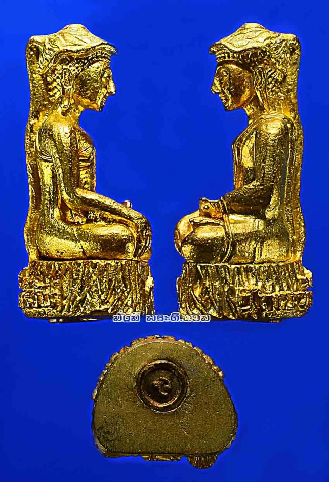 รูปหล่อพระบัวเข็มหลวงปู่โทน กันตสีโล วัดเขาน้อยคีรีวัน จ.ชลบุรี ปี 2549 เนื้อทองเหลืองอุดกริ่งกล่องเดิมครับ 