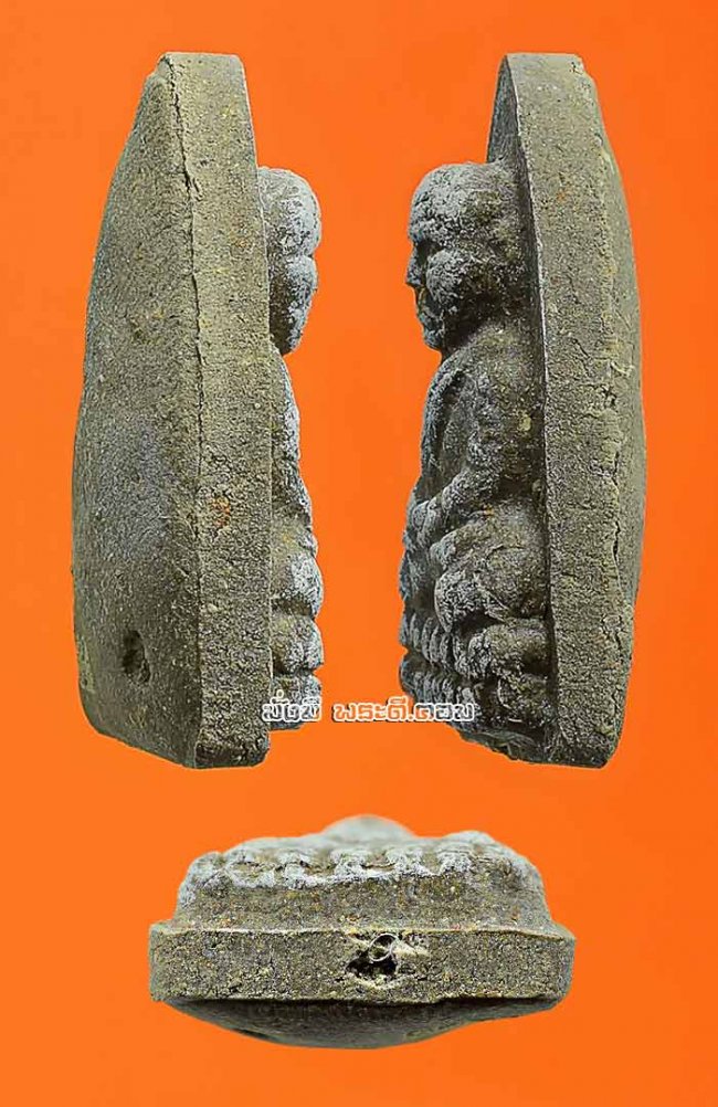 หลวงปู่ทวด รุ่น เสาร์ 5 มหาสิทธิโชค หลวงปู่เขียว วัดห้วยเงาะ จ.ปัตตานี พิมพ์ใหญ่ฝังตะกรุด - หมายเลข กล่องเดิมครับ 