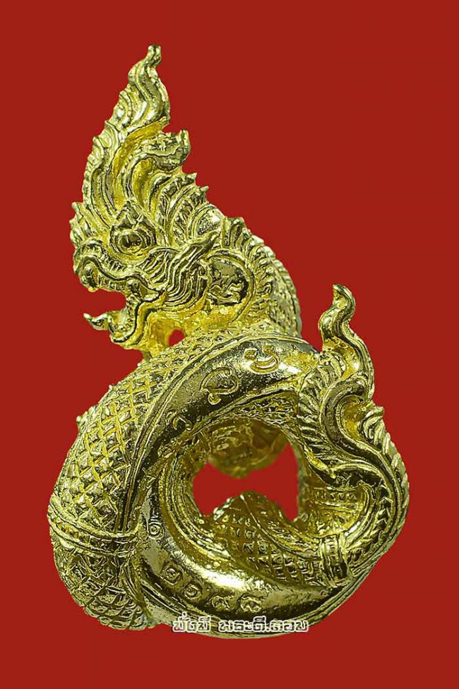 รูปหล่อองค์พญานาค หลวงพ่อรักษ์ อนาลโย วัดสุทธาวาส วิปัสสนา จ.พระนครศรีอยุธยา รุ่นขุมทรัพย์นาคราช ปี 2560 เนื้อทองราชาโชค ตนที่ 21 หมายเลข 2198