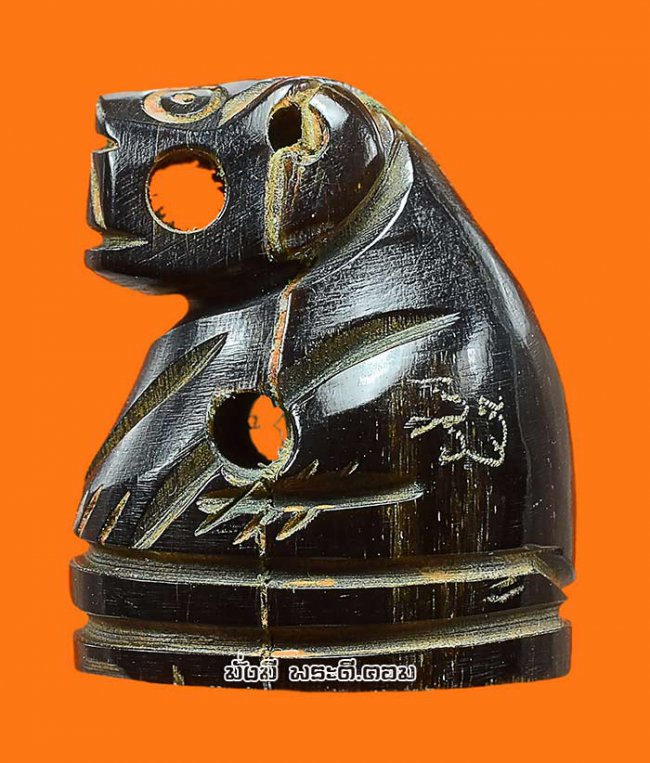 เสือแกะ เนื้อเรซิ่นไม่ทราบที่และรายละเอียดในการจัดสร้างครับ 